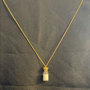 Elegant Gold Necklace with Pearl Accents